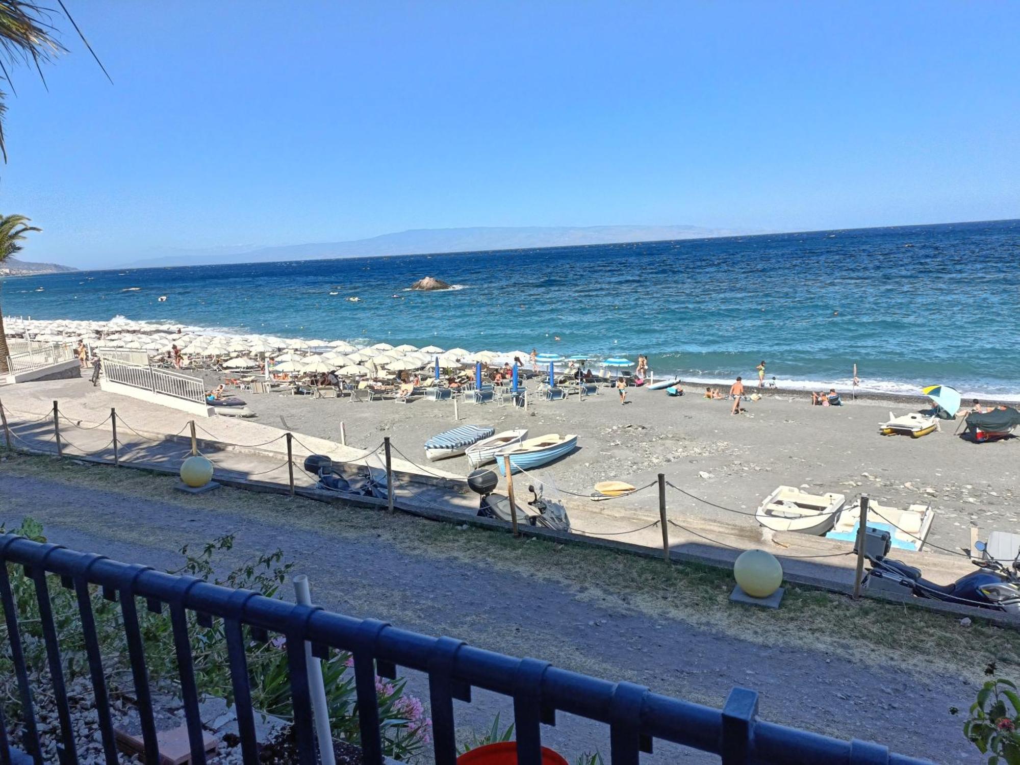 Casa Vacanze Margarita SantʼAlessio Siculo 外观 照片