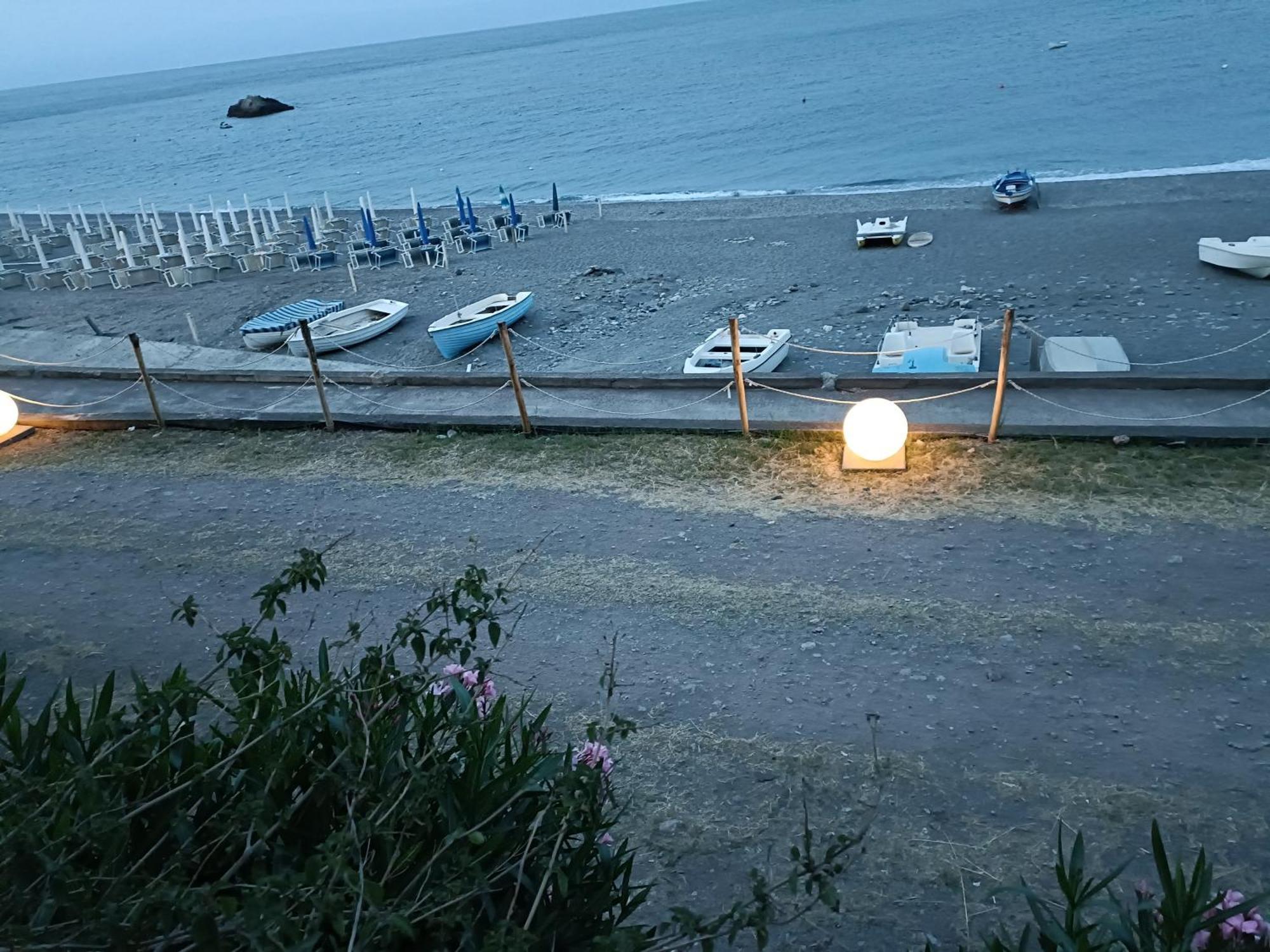 Casa Vacanze Margarita SantʼAlessio Siculo 外观 照片